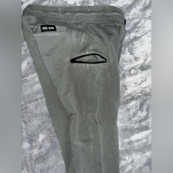 Total Alpha Workout Pants size Large - Picture 2 of 4